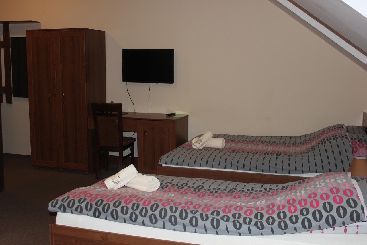 Gosciniec Legenda Hotel Wyszogrod Екстериор снимка