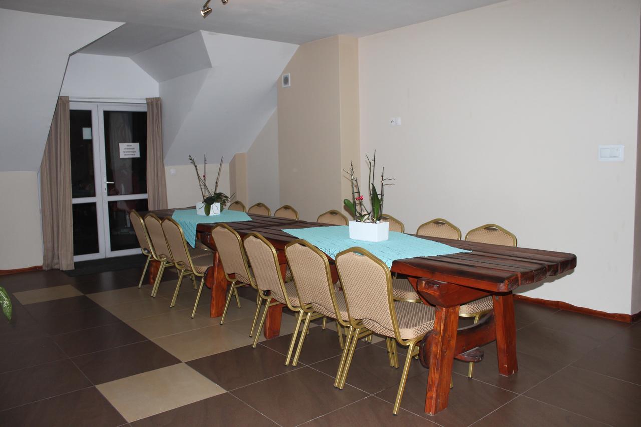 Gosciniec Legenda Hotel Wyszogrod Екстериор снимка