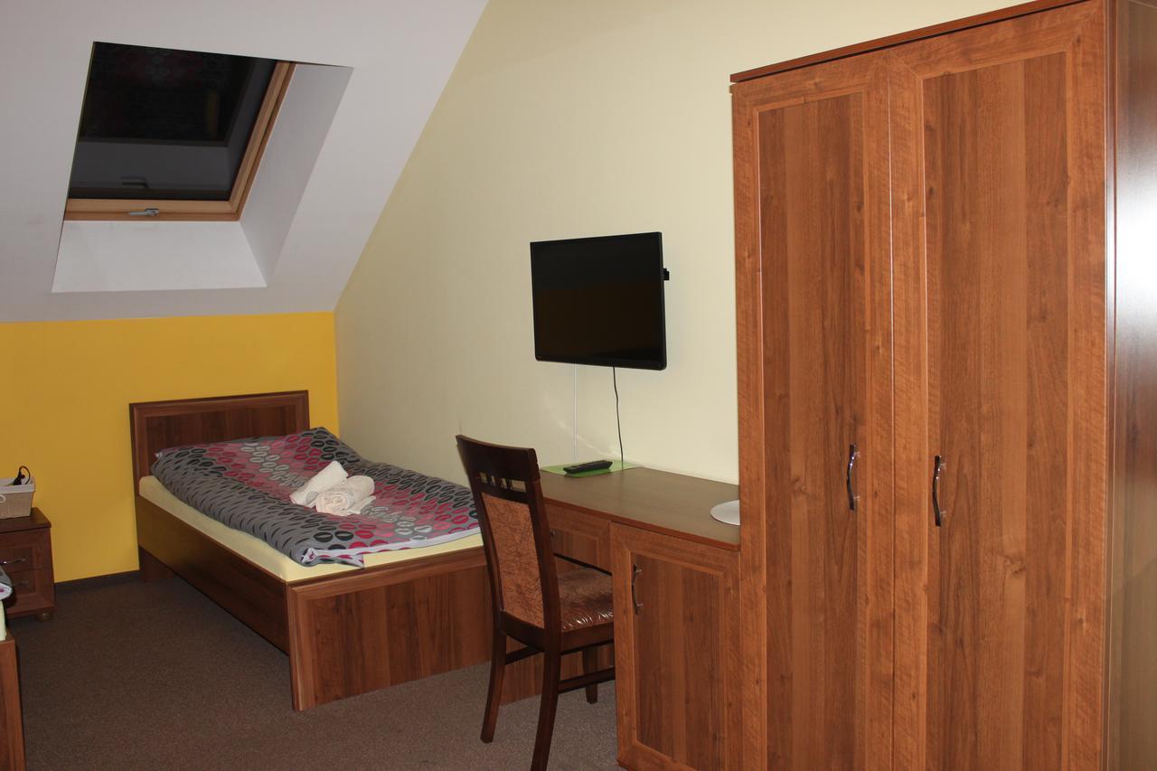 Gosciniec Legenda Hotel Wyszogrod Екстериор снимка