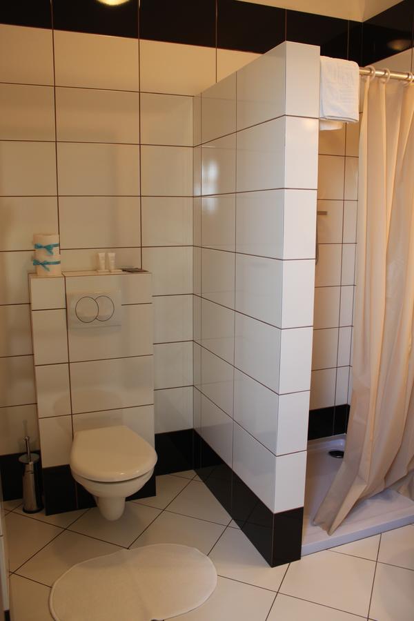 Gosciniec Legenda Hotel Wyszogrod Екстериор снимка